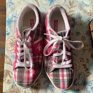 Women’s size 9 plaid sneakers in fair condition